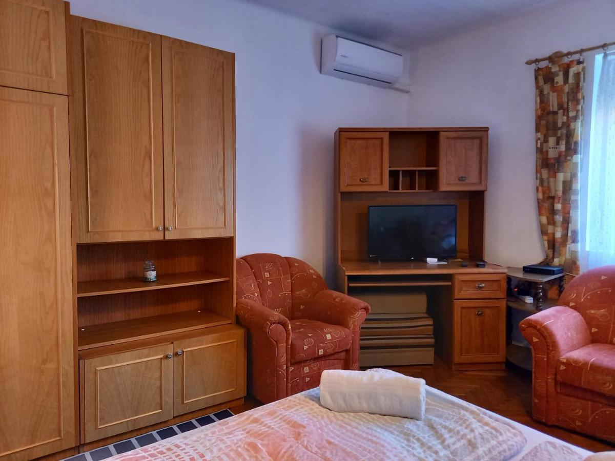 Clara Apartman ケストヘイ エクステリア 写真