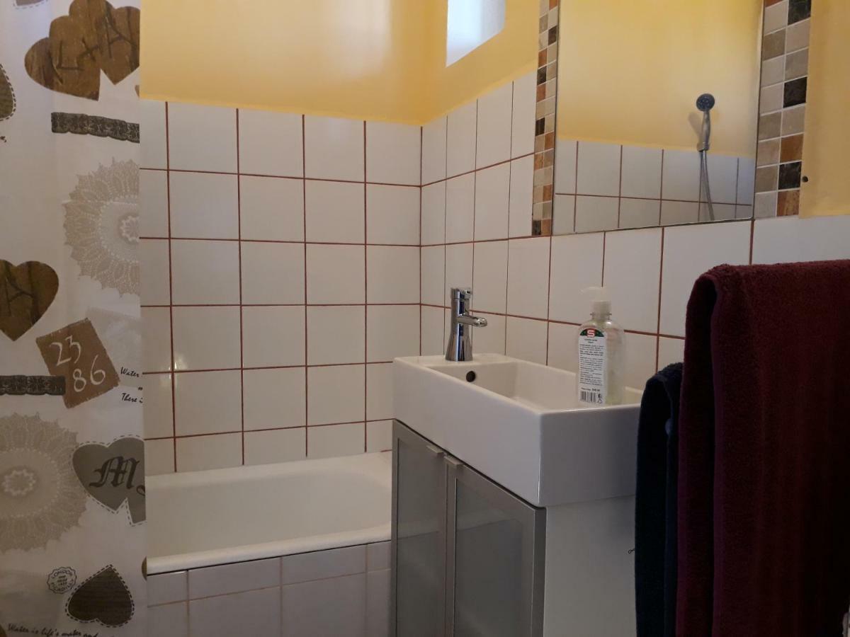 Clara Apartman ケストヘイ エクステリア 写真